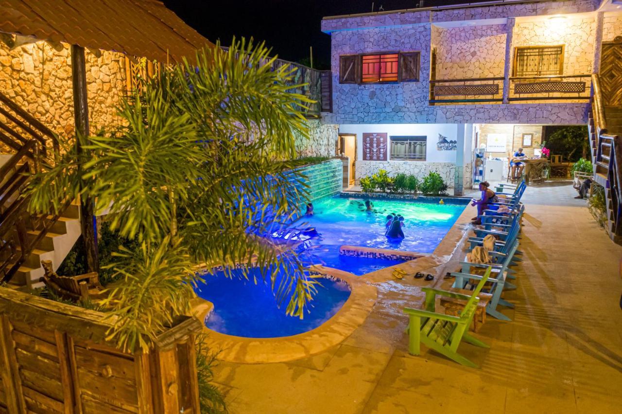 Vista De Aguilas Ecolodge Pedernales Extérieur photo